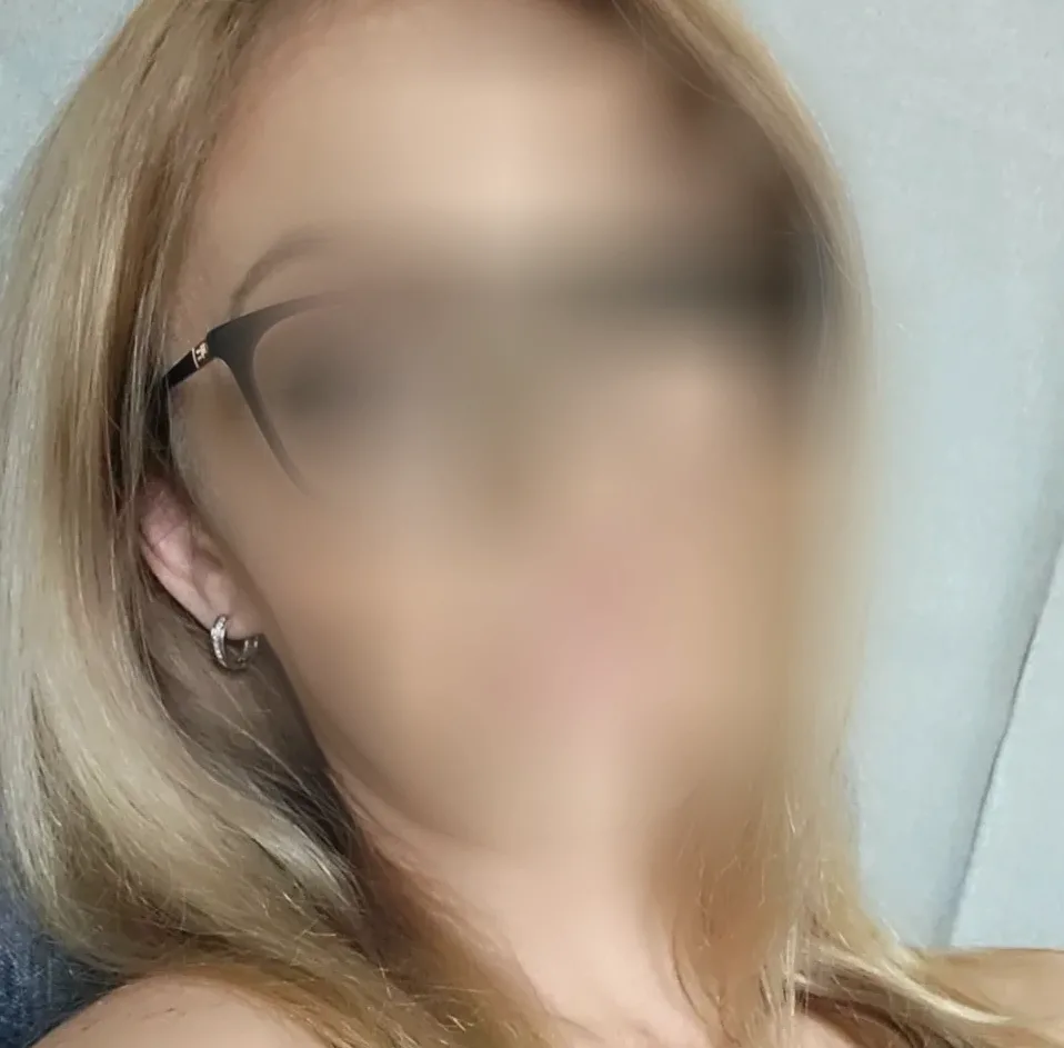 Lena, 37